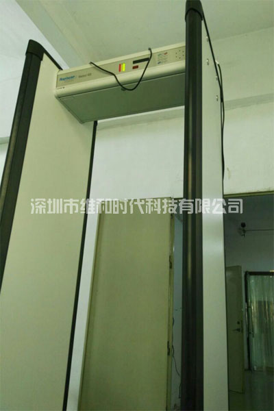 深圳大型手機制造廠(chǎng)采購維和時(shí)代代理的Rapiscan METOR6S進(jìn)口金屬探測安檢門(mén)[圖文]