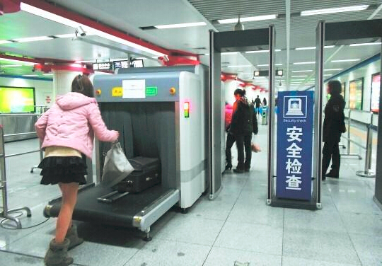 金屬探測安檢門(mén)為什么一般要和X光機配套使用？