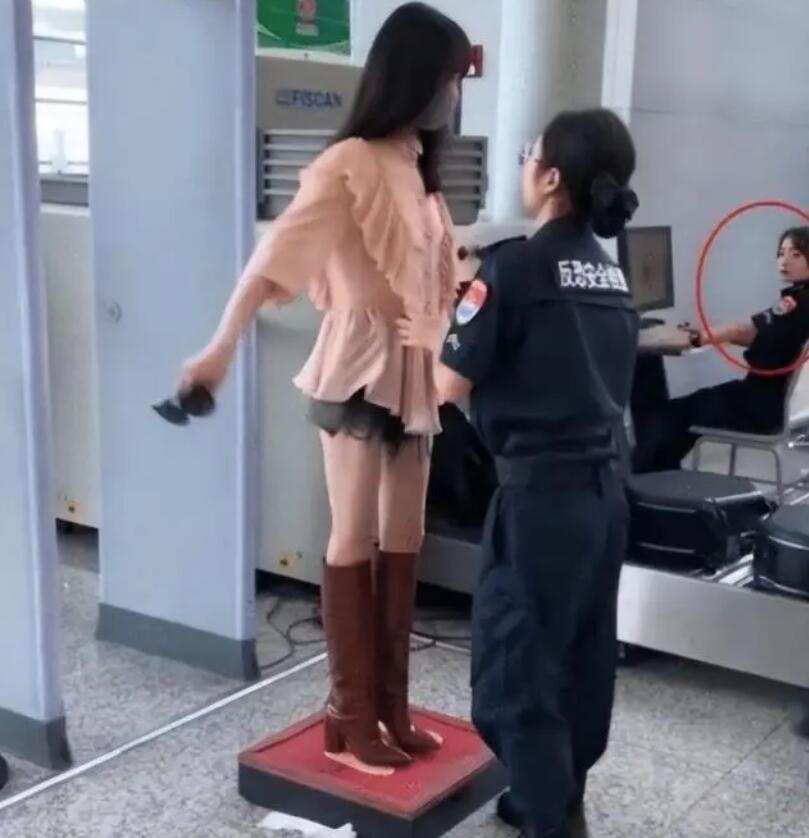 機場(chǎng)安檢門(mén)通道中害怕泄露隱私嗎？不用擔心-2.jpg